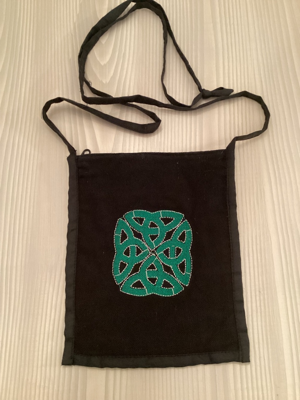 Black Fabric Crossbody Bag Embroidered Green Celtic Knot 6 1/2” X 7 1/2” Zipper